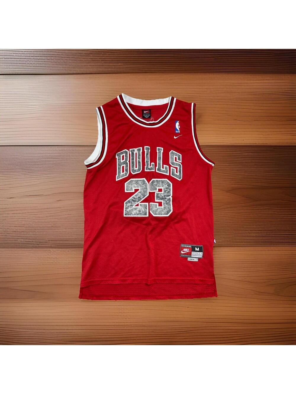 Vintage Chicago Bulls Nike Jersey Men’s Size M Jordan #23